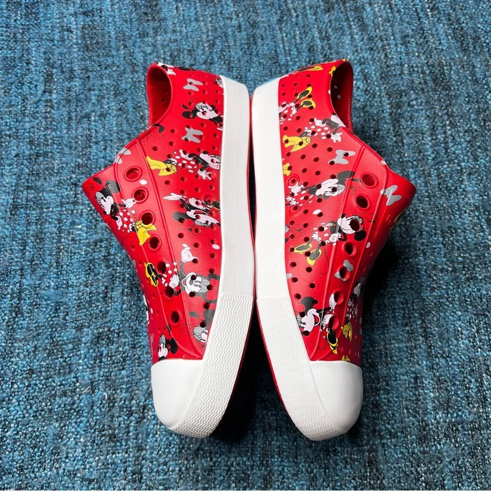 Native x Disney Slip On Minnie Mouse Shoes in Red White Black Women's Size 7